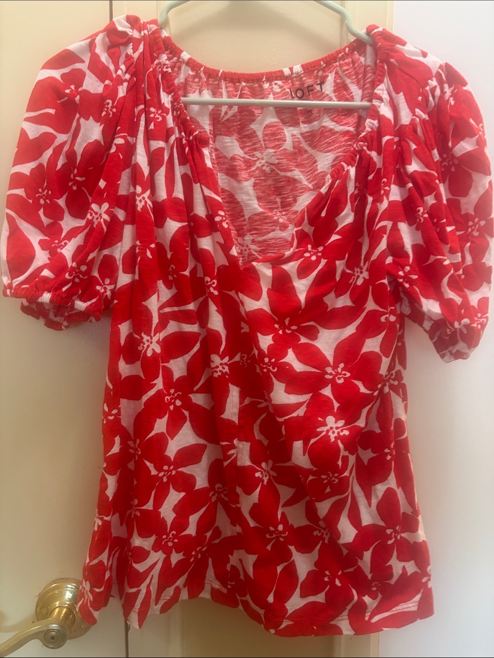 LOFT Red and White Floral Puff-Sleeve Blouse